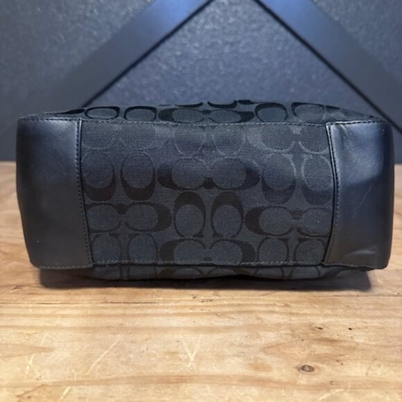 Coach Classic Tote and wallet - Picture 6 of 16